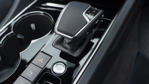 Volkswagen Touareg R - interior
