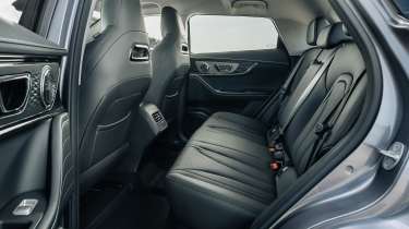 Omoda 5 SHS-H - rear seats