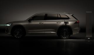 Geely Monjaro EM-i - side
