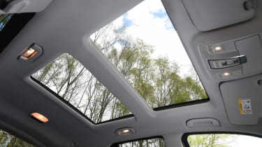 Mercedes GLE -panoramic roof