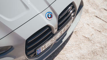 BMW M3 Touring - front badge