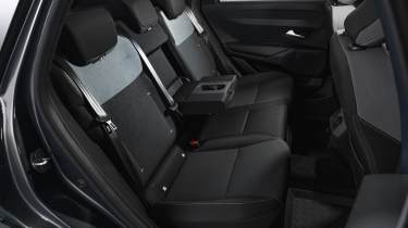 Dacia Striker - rear seats