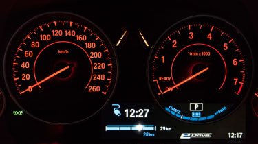 BMW 330e - dials