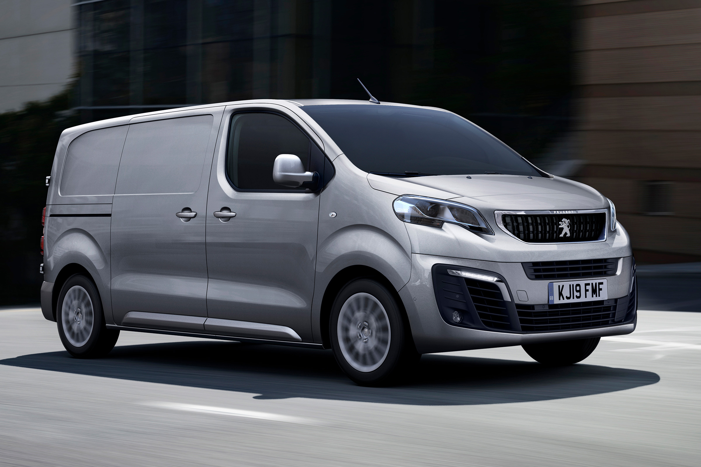 2019 Peugeot Expert trim and engine updates | Auto Express