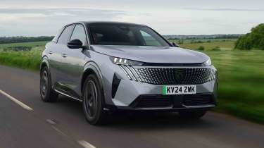 Peugeot E-3008 - front tracking