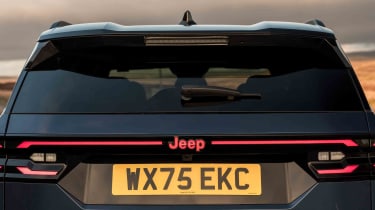 Jeep Compass - tailgate