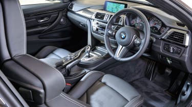 BMW M4 Competition Pack - dash