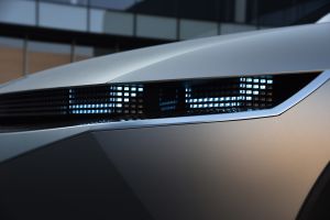 Hyundai 45 Concept - front lights