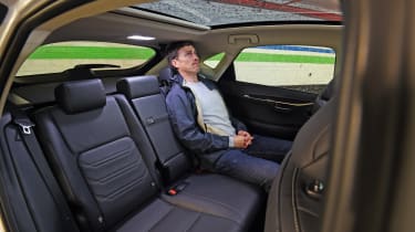 Lexus NX 300h seats