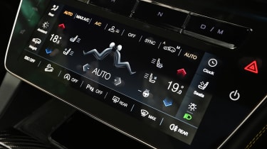 Maserati Grecale - climate control screen