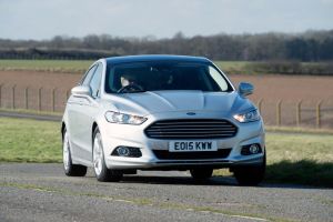 Ford Mondeo - front cornering