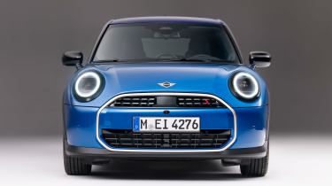 MINI Cooper 5-Door - full front