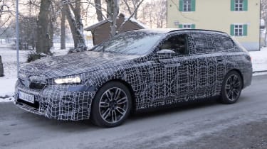 BMW i5 (camouflaged) - front angled