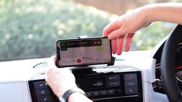 SEAT Mii electric - long termer first report smartphone