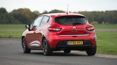 Renault Clio - rear cornering