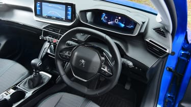 Peugeot 208 - cabin