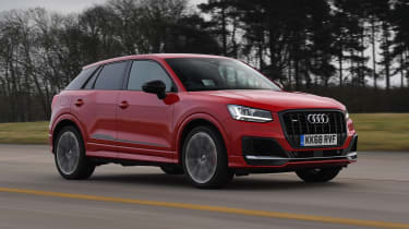 Audi SQ2 - front tracking