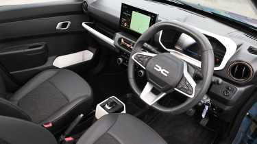 Dacia Spring - interior