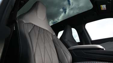 Ford Explorer - front seats