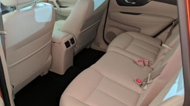 Nissan X-Trail - rear seats reveal