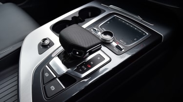 Audi Q7 2016 - centre console