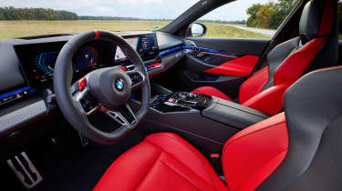 BMW M5 Touring - cabin