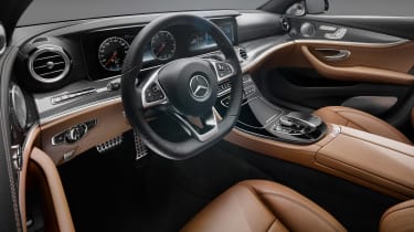 Mercedes E-Class dash black/brown profile