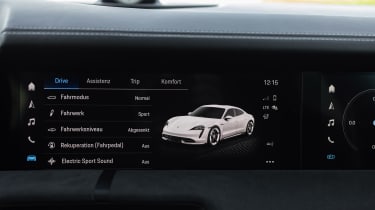 Porsche Taycan GTS - infotainment