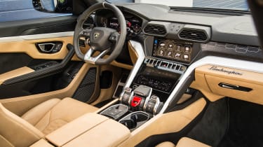 Lamborghini Urus - cabin