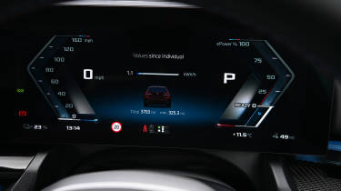 BMW i5 Touring M60 xDrive - digital drivers display 