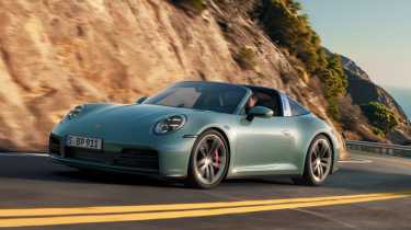 Porsche 911 Carrera 4S Targa - front tracking 