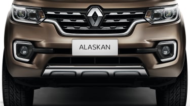 Renault Alaskan 2016 - front detail