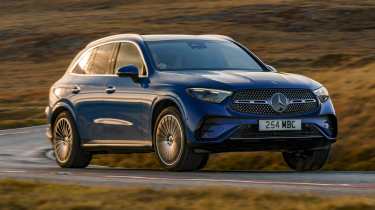 Mercedes GLC - front cornering