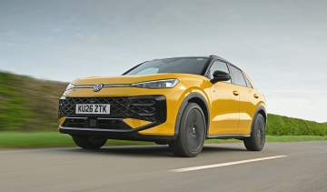 New Volkswagen T-Roc 2026 - front tracking 