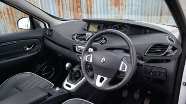 Renault Scenic (2009-2016) review