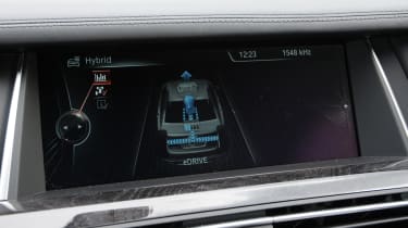 BMW ActiveHybrid 7 display
