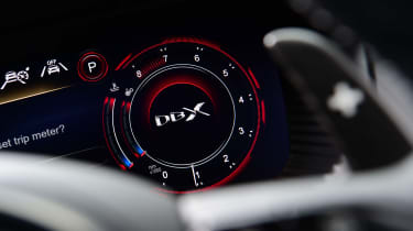 Aston Martin DBX707 - DBX dials