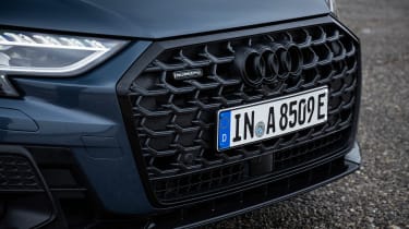 Audi A8 60 TFSI e - grille
