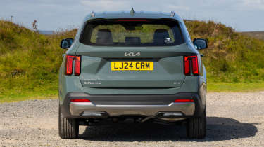 Kia Sorento Hybrid - full rear