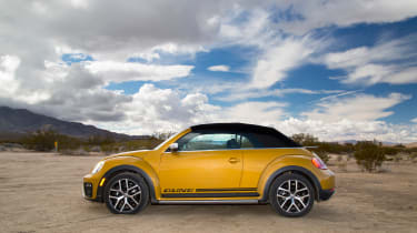 Volkswagen Beetle Dune Cabriolet - side profile 1