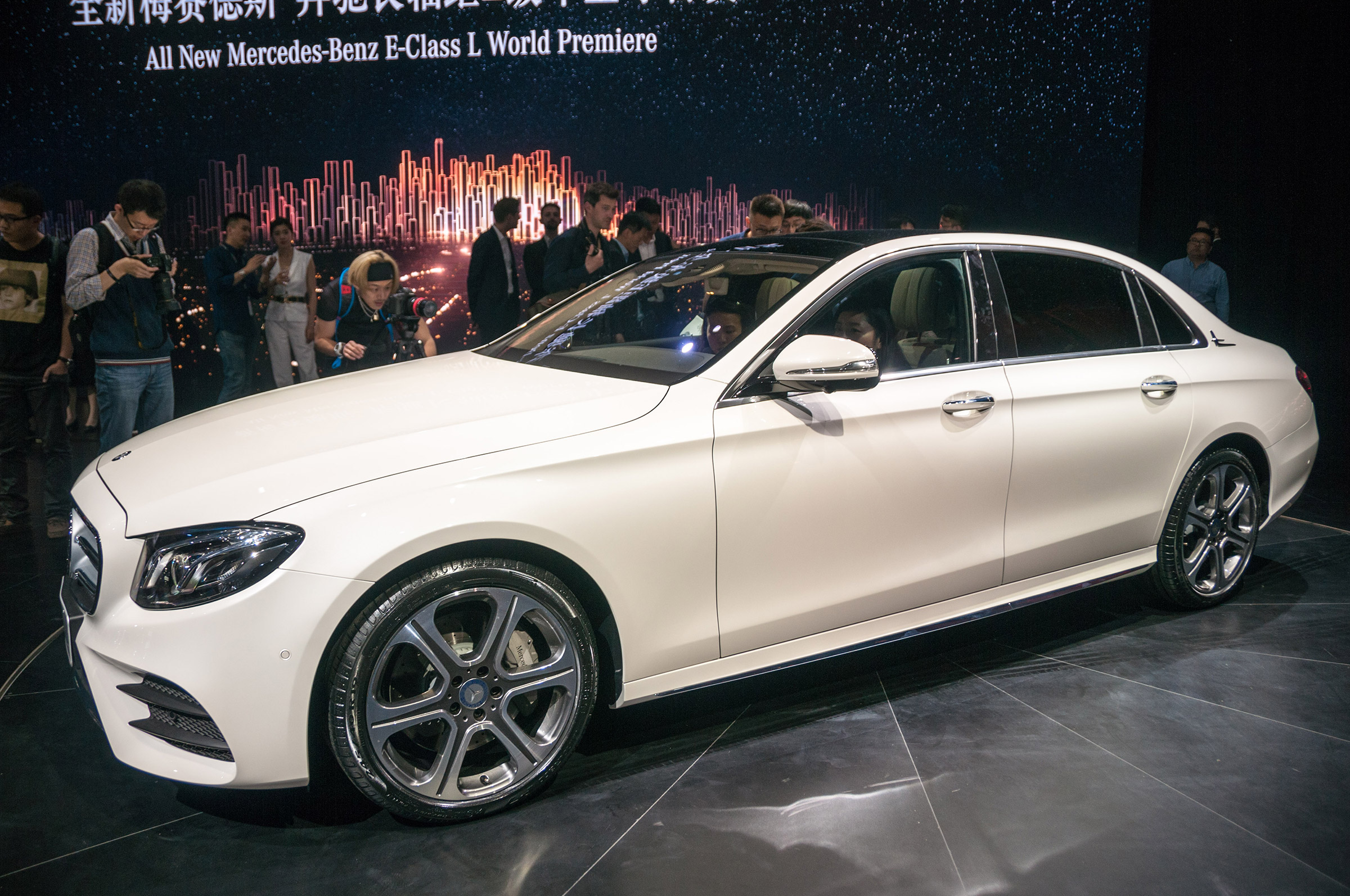 Mercedes E-Class long wheelbase glides into Beijing Motor 