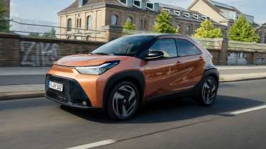 Toyota Aygo X Hybrid - front action