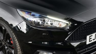 Ford Focus ST - front light
