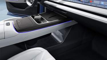Geely Galaxy E8 - centre console
