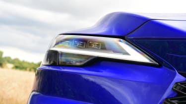 Lexus RX - headlights