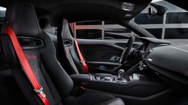 Audi R8 V10 GT RWD - front seats