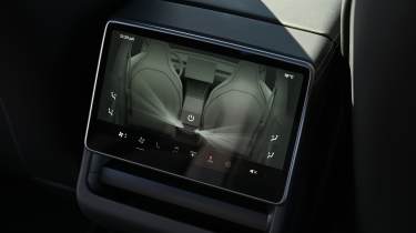 Tesla Model Y Performance 2025 - rear screen