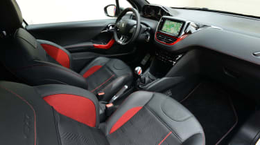 Peugeot 208 GTi cabin