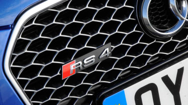 Audi RS4 Avant grille detail