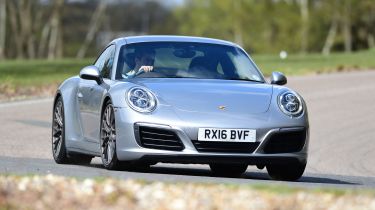 Porsche 911 Carrera 4S 2016 - front cornering